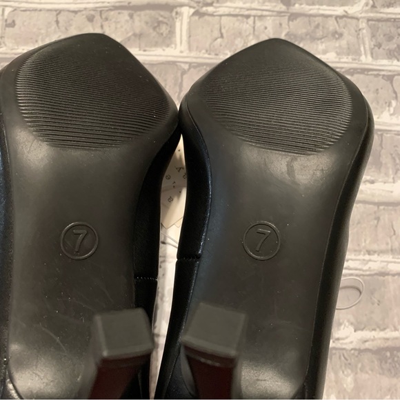 A New Day Womens Size 7 Black High Heel Shoes Memory Foam NWT $29.99 - Picture 11 of 12